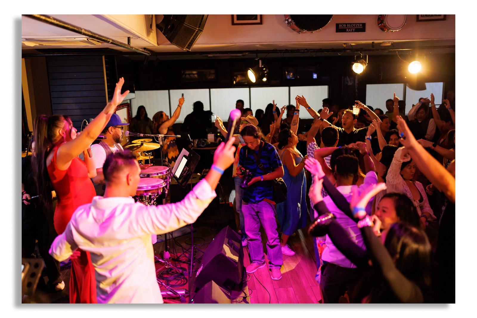 Havana Social Club — packed dancefloor at Hard Rock Cafe Singapore